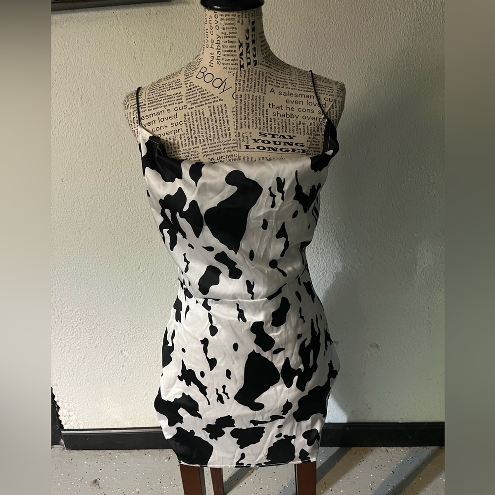 Stylish Cow Print Women's Mini Dress - Picture 1 of 3